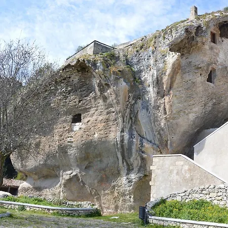 Domus De Janas