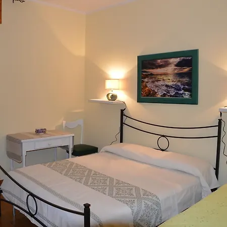 Domus De Janas Bed and breakfast Sedini