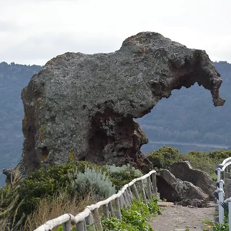 Domus De Janas Bed & Breakfast Sedini